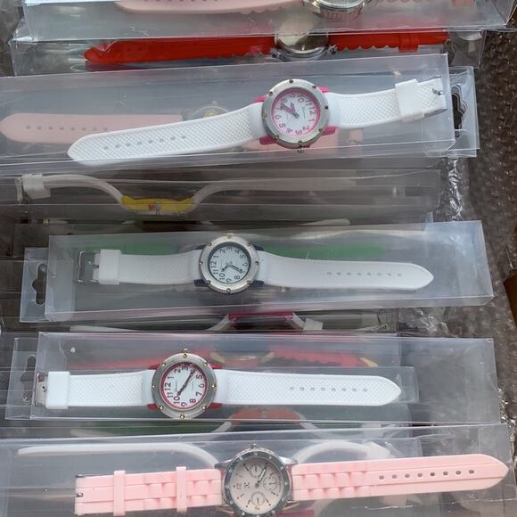 Geneva Wholesale LOT: 50 watches for Men & women